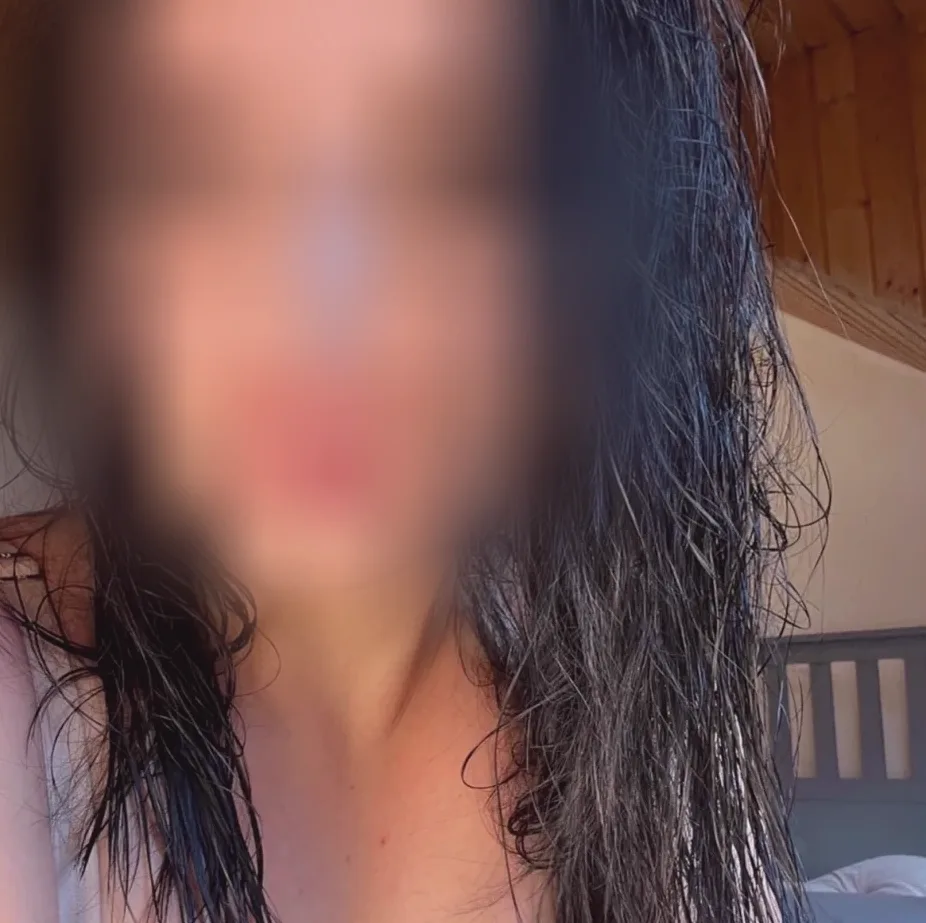 Ada, 21