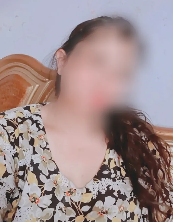 Chloe, 29